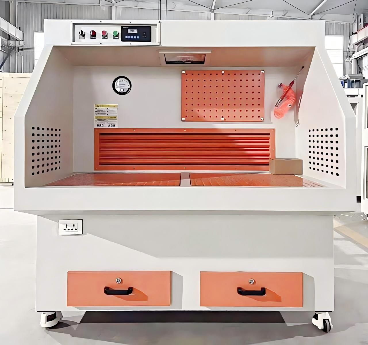Qual mesa de moagem de vácuo é usada para moer e polir produtos de alumínio?